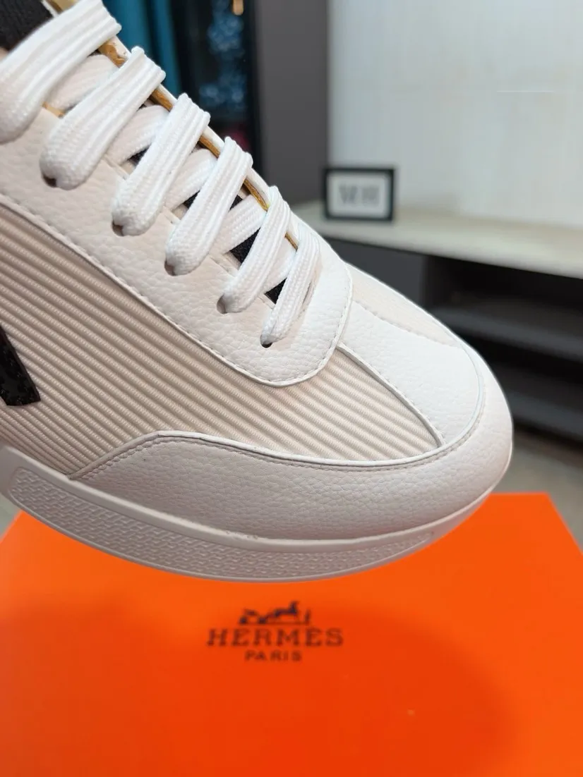 Men's shoes 💰460🌸🌸【HERMES】Hermès high-end quality original shoe upper: 🔝tumbled calfskin, suede calfskin, shoe body sewn H totem, outsole: ultra-light TPU foam·rubber; two-color molded outsole, ultra-high quality control·fine workmanship: highlighting (high-end·luxury·grade) 38-44 (45 can be customized)